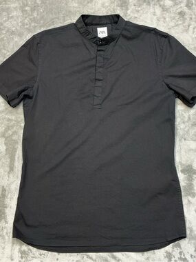 Zara Super Slim Fit 1/4 Button Shirt blouse womens Large black short sleeve